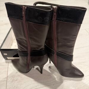 Chic Women's Heeled Boots in Dark Brown